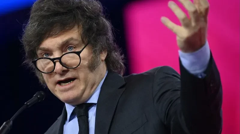 Milei diz que governo brasileiro financiou campanha voltada contra a Argentina