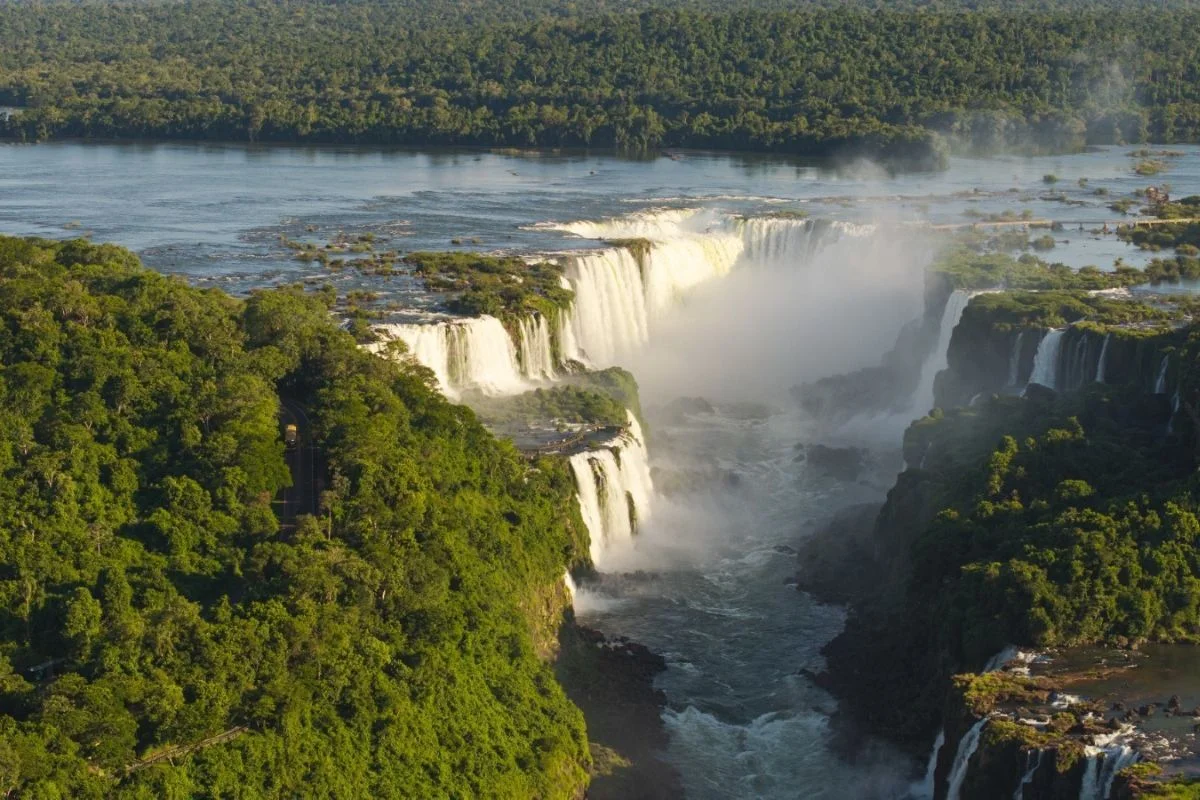 Turista holandês de 26 anos morre após embarcação virar em passeio no Parque Nacional do Iguaçu