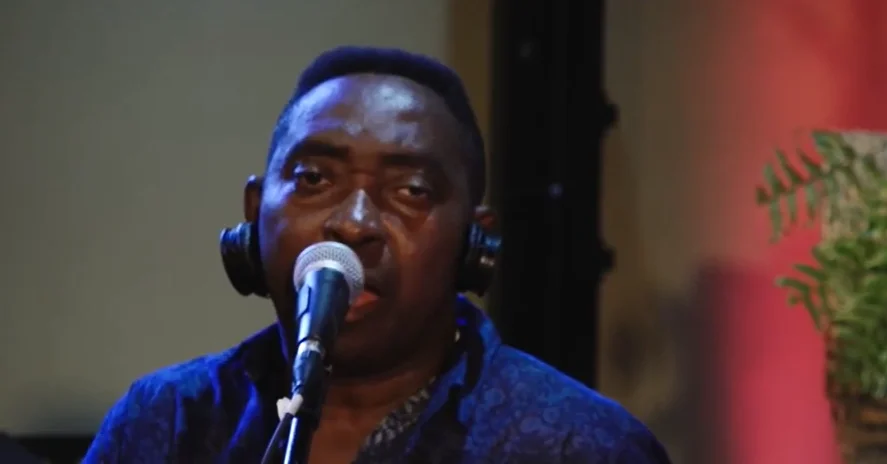 Morre Totonho, fundador do Grupo Raça e ícone do samba, aos 69 anos