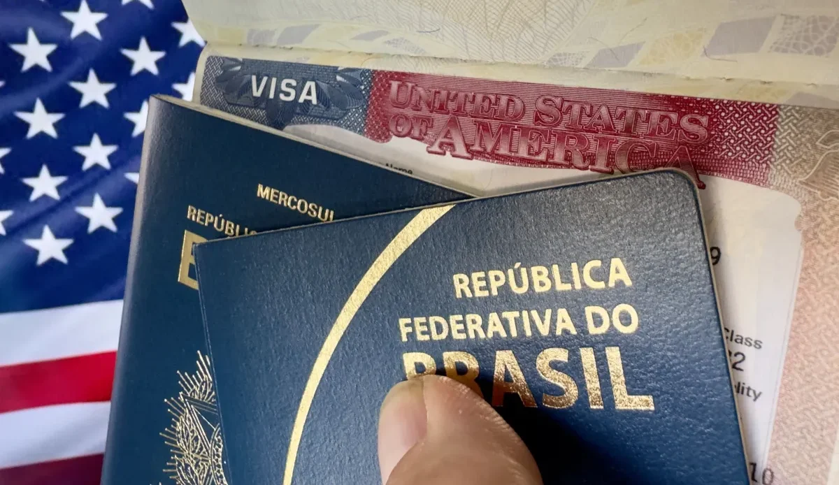 EUA anunciam novas regras para vistos de estudantes, jornalistas e intercambistas