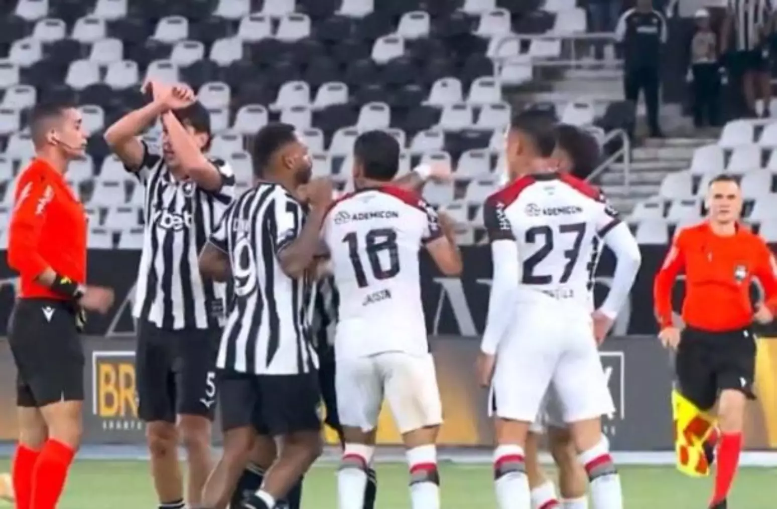 Ferraresi acionou protocolo antirracista após derrota do Botafogo