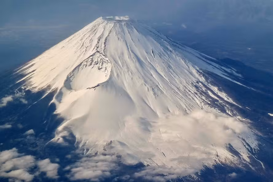 Pai deixa criança de 7 anos sozinho por oito horas no Monte Fuji