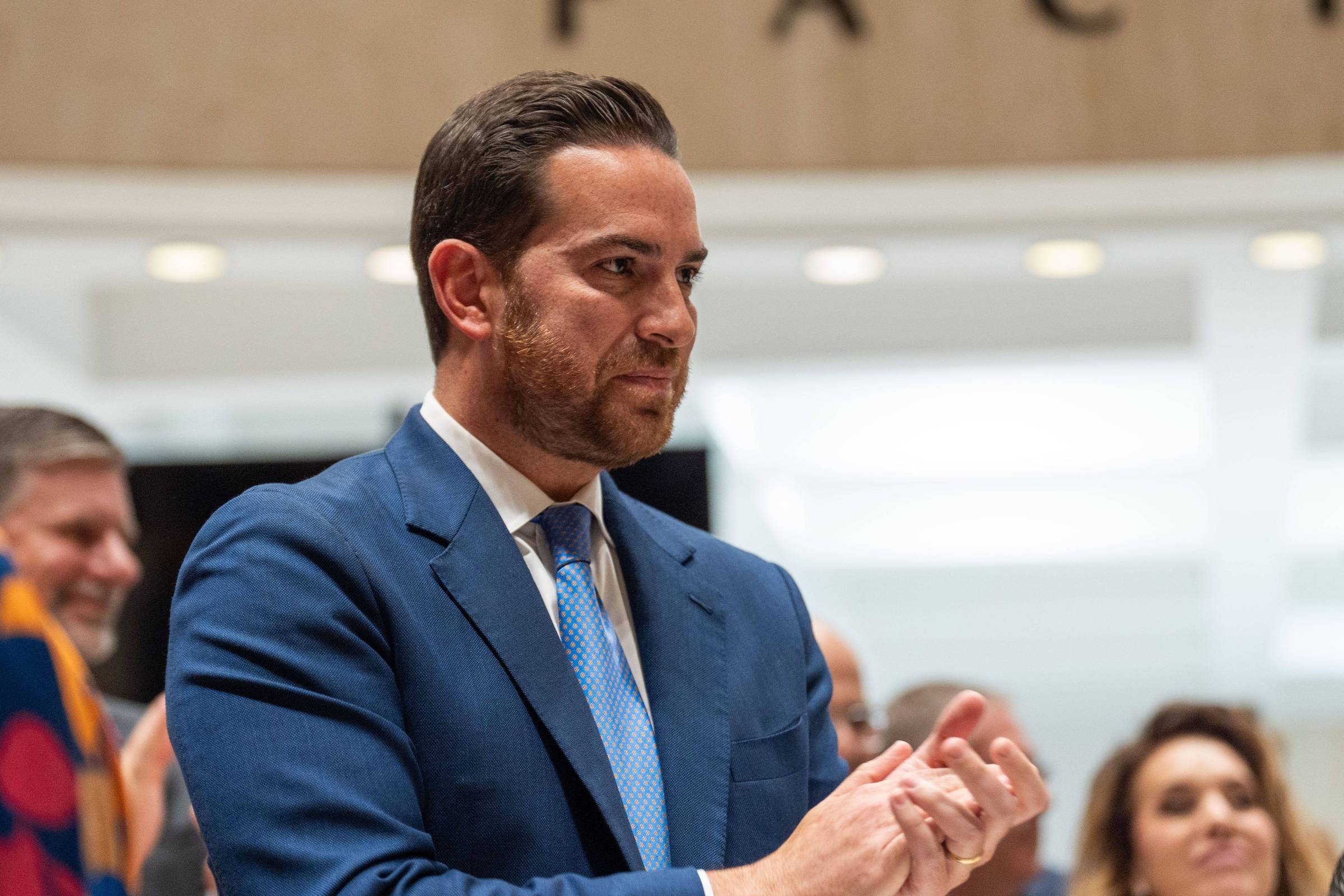 Senador defende Daniel Perez e nega interferência nas eleições do Brasil