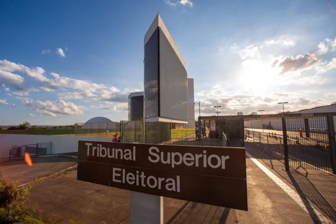 PT aciona TSE contra Flávio, Caiado e Zema por ataques a Lula