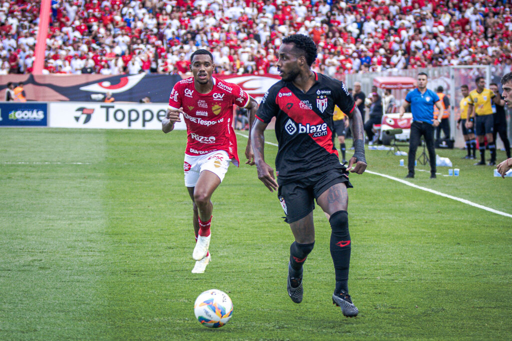 Atlético-GO e Vila Nova se enfrentam no Accioly com promoção de ingressos e torcida única