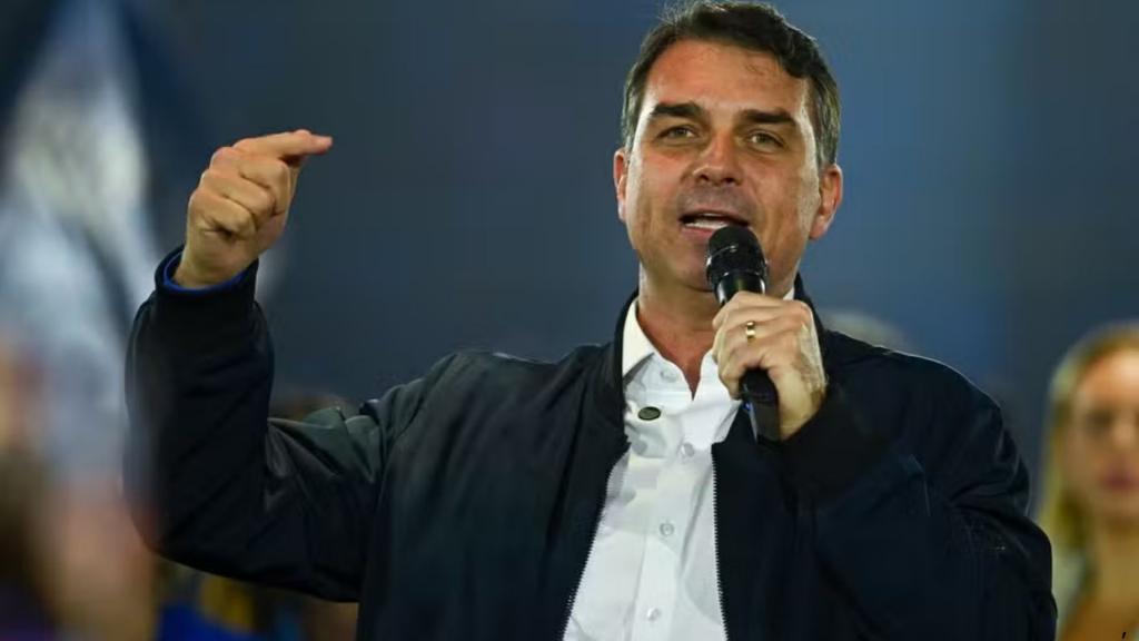 Flávio tenta conquistar apoio do mercado financeiro em SP