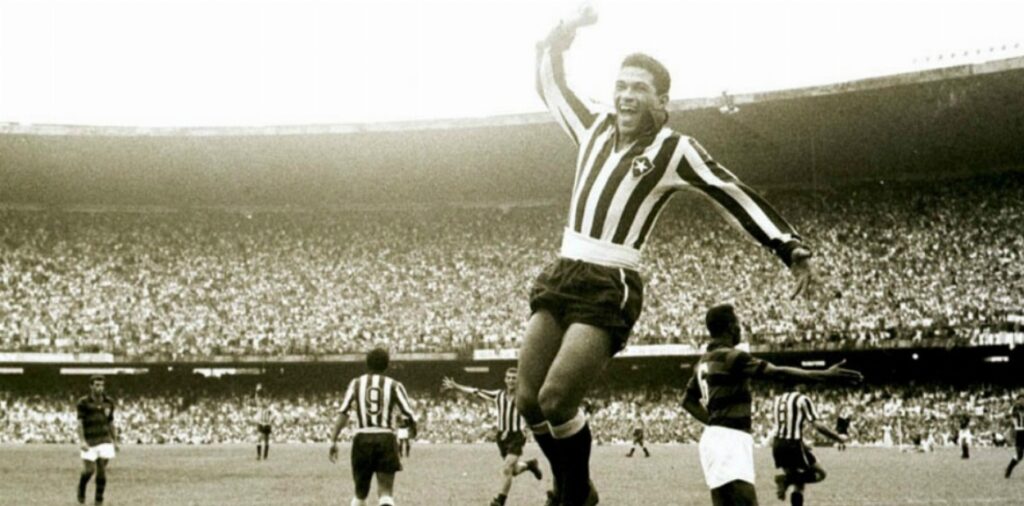 Garrincha foi herói de pernas tortas que deu alegria para o povo