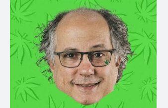 Ativista Dário de Moura, conhecido como Dário 4e20, lança jingle com bandeira da legalização da cannabis