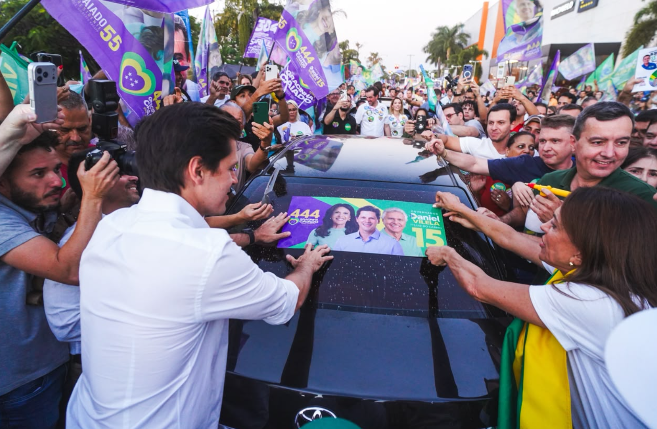 Daniel Vilela mobiliza Aparecida de Goiânia em grande adesivaço de campanha