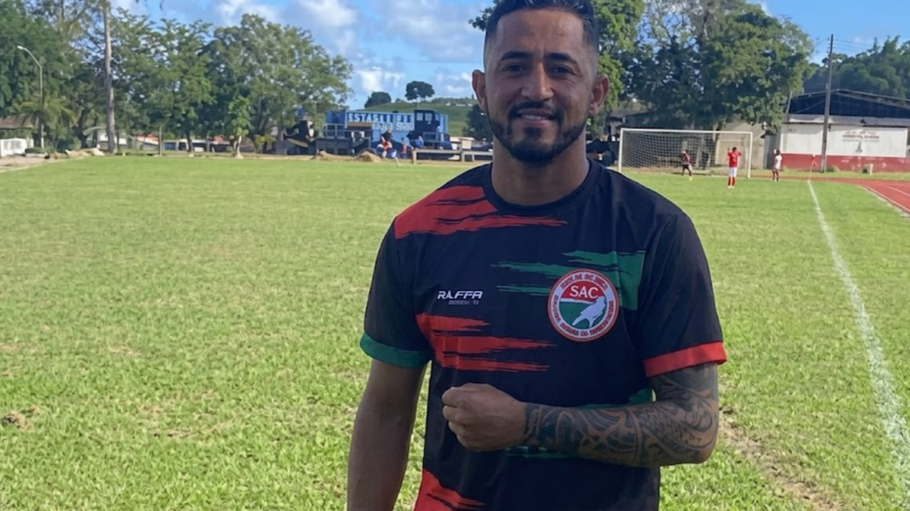 Tiroteio em partida de futsal deixa treinador morto e cinco pessoas feridas. Veja vídeo
