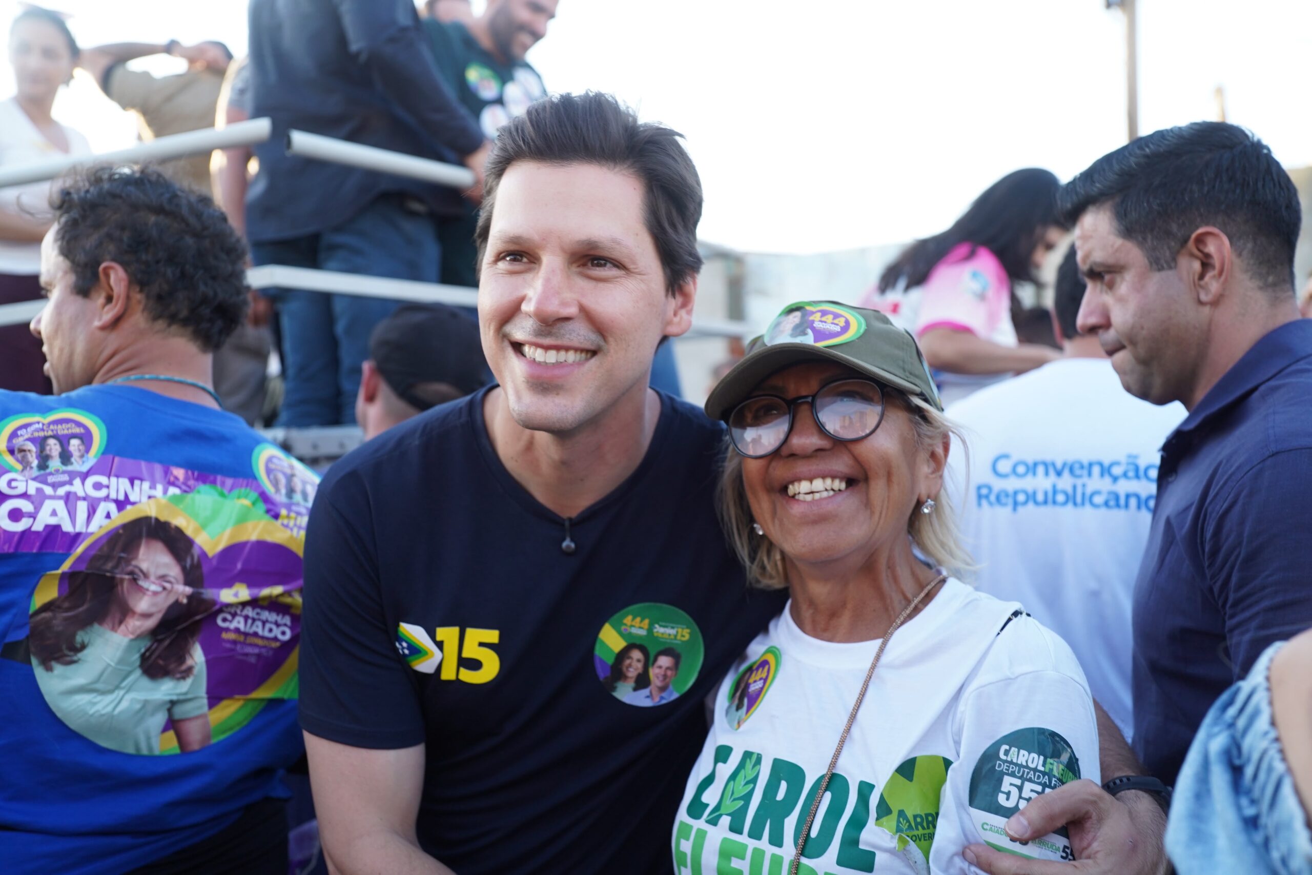 Daniel Vilela inicia campanha na liderança com 45,8%, aponta Paraná Pesquisas