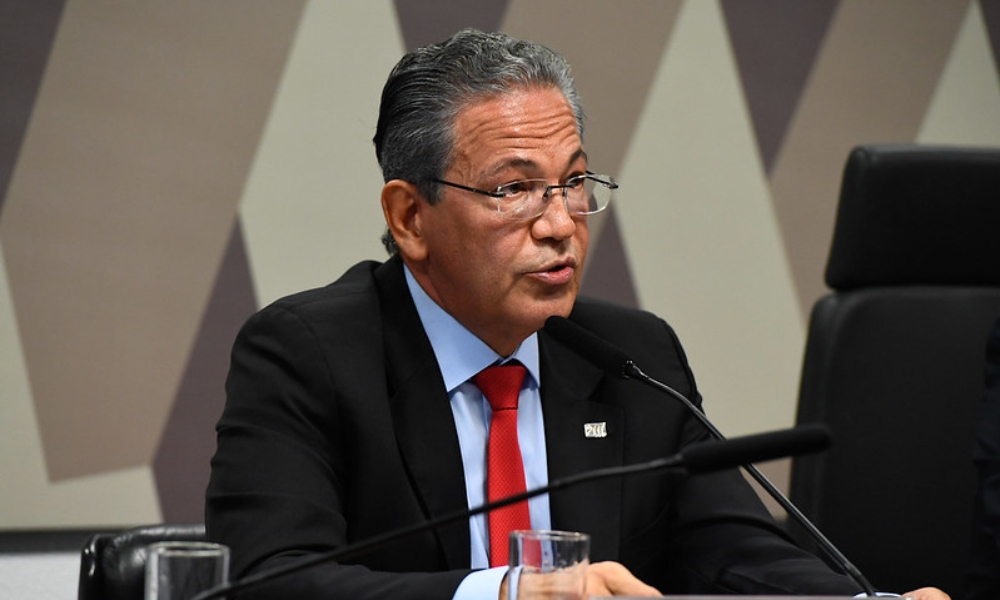 Ministro do STJ diz merecer salário maior que os R$ 141 mil que recebeu