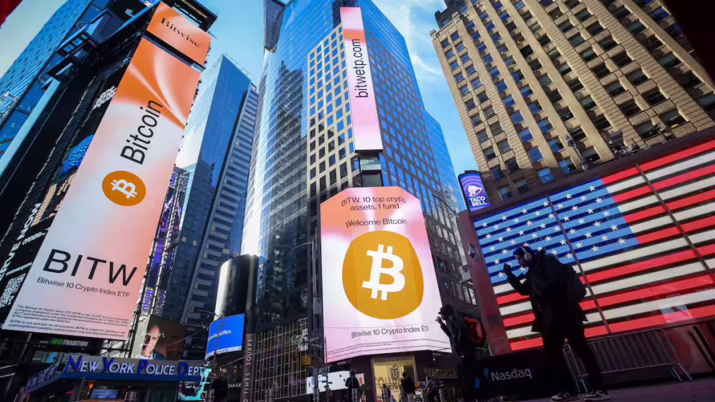 Bitcoin supera US$ 80 mil pela primeira vez desde maio