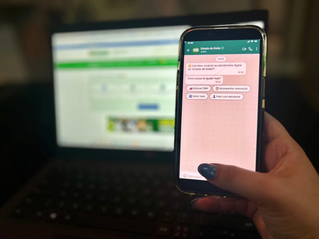 Governo de Goiás lança atendimento por WhatsApp com cinco serviços públicos integrados
