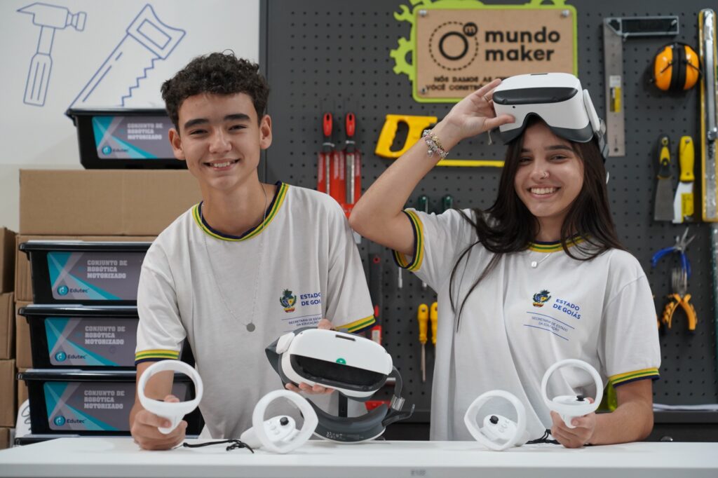 Rede estadual recebe ferramentas tecnológicas e materiais de apoio para o Enem