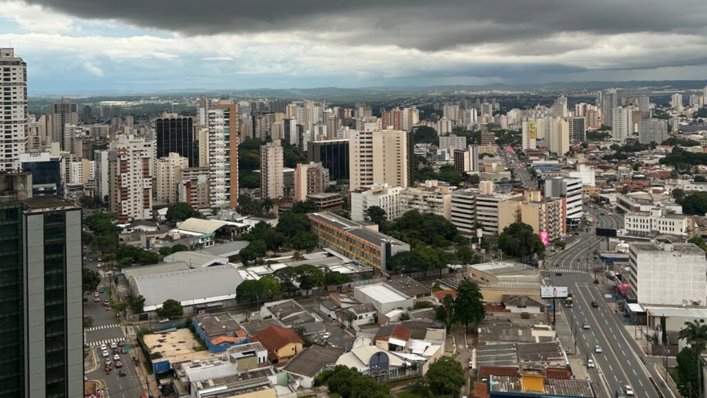 Câmara aprova energia solar e reúso de água em prédios públicos de Goiânia