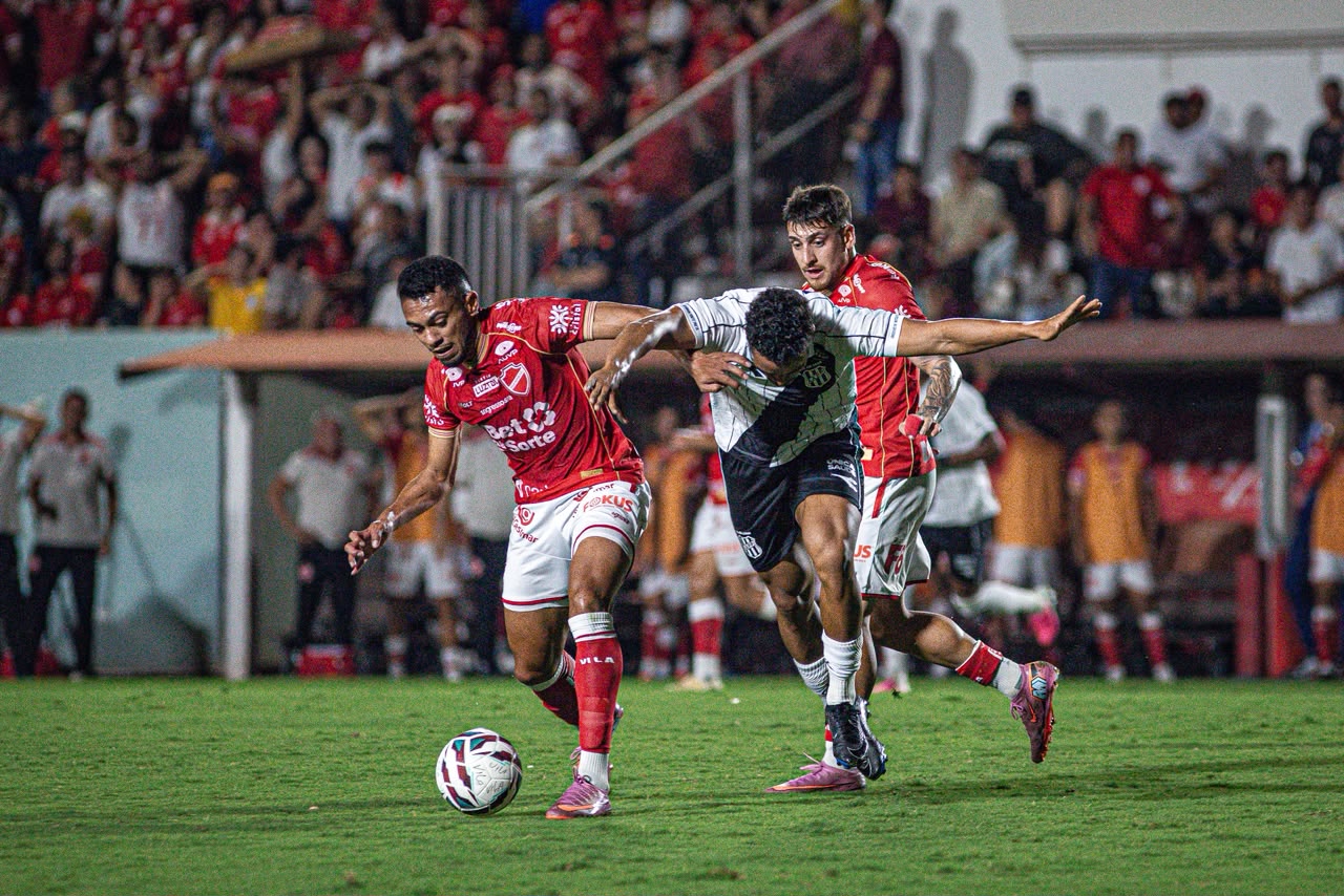 Vila Nova busca terceira vitória seguida na Série B contra Operário-PR neste domingo (23)
