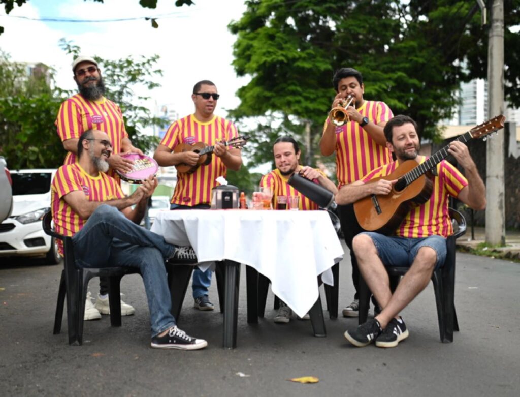 Mercado da 74 e Jajá Drinks têm programação musical gratuita nesta semana em Goiânia