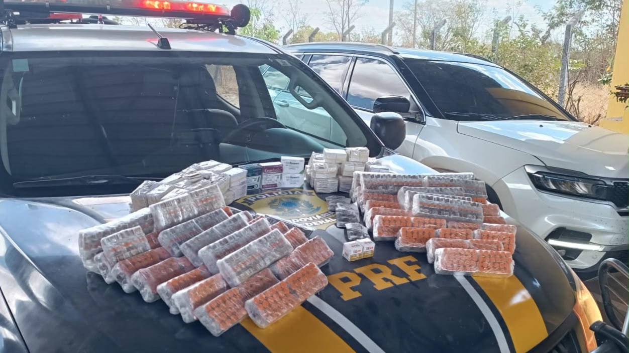 PRF apreende 2,2 mil ampolas de medicamentos para emagrecimento ocultas em veículo na BR-060