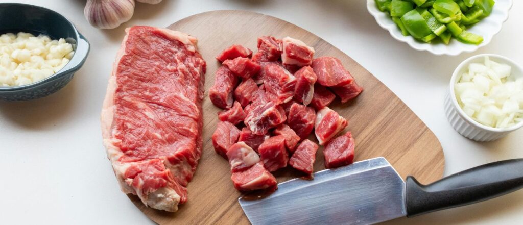 Brasil atinge 90% da cota chinesa de carne bovina e tarifa pode subir para 55%