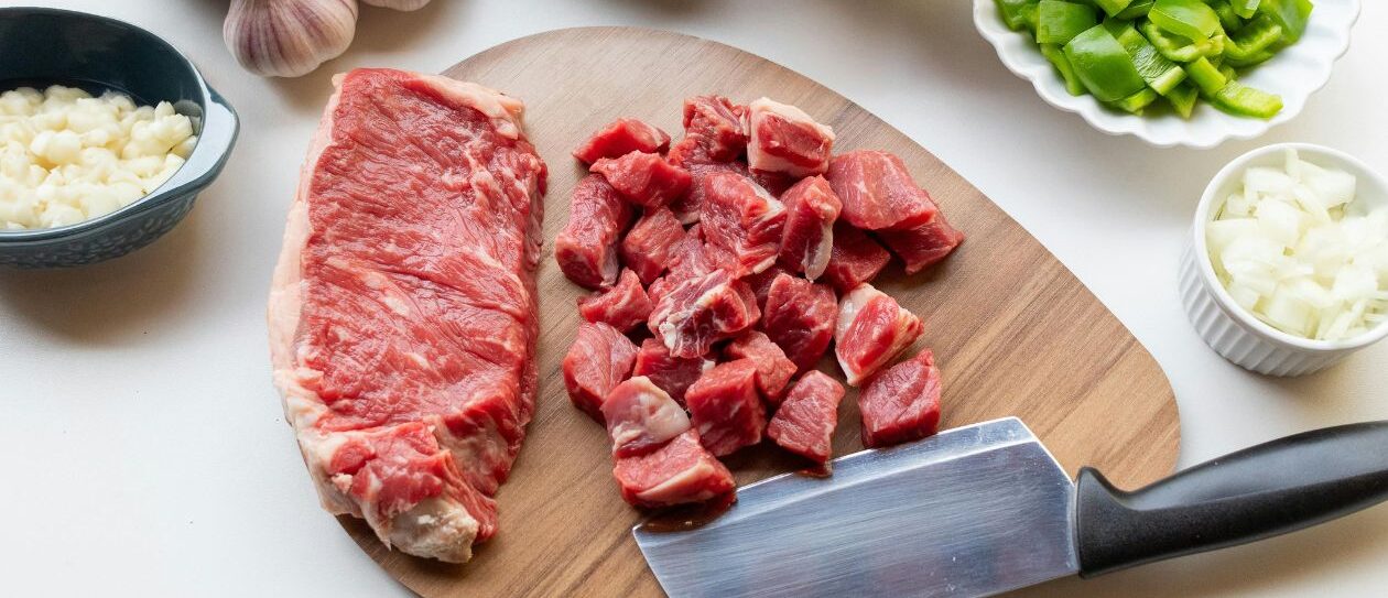 Brasil atinge 90% da cota chinesa de carne bovina e tarifa pode subir para 55%