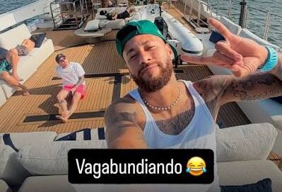 Neymar posta "vagabundiando" em lancha após presidente do Remo chamá-lo de "vagabundo"