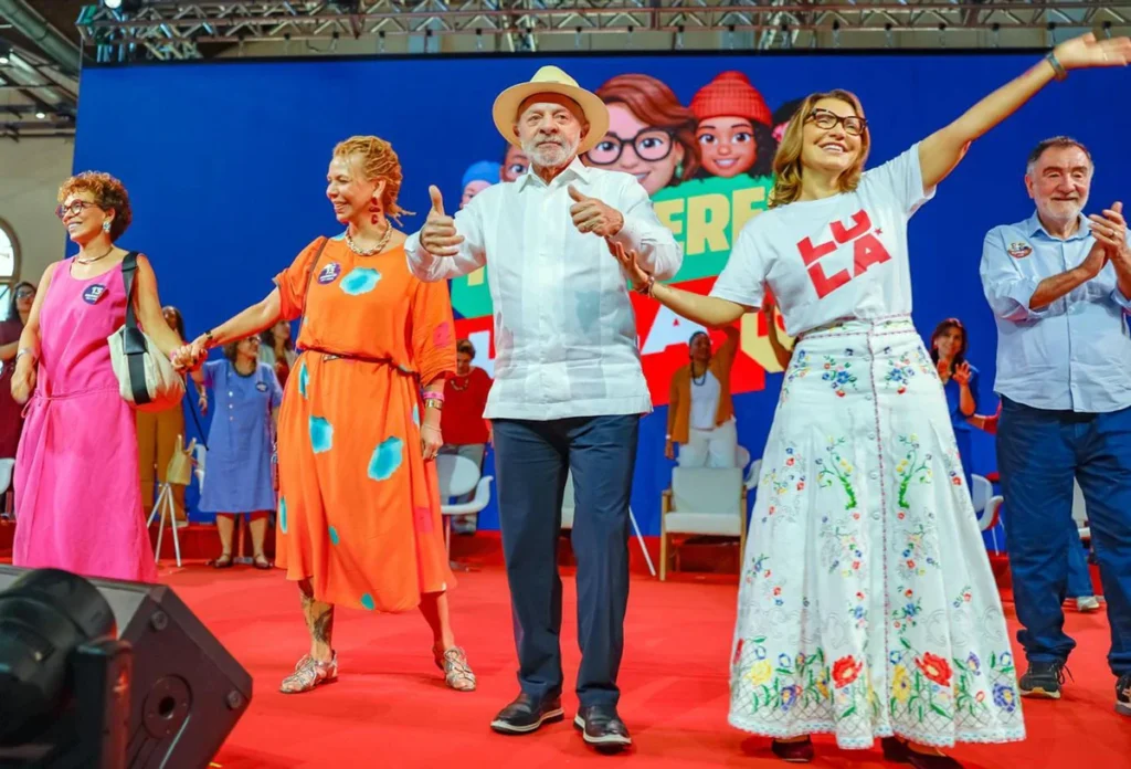 Lula promete fim da escala 6×1 e pede mais mulheres na política em BH
