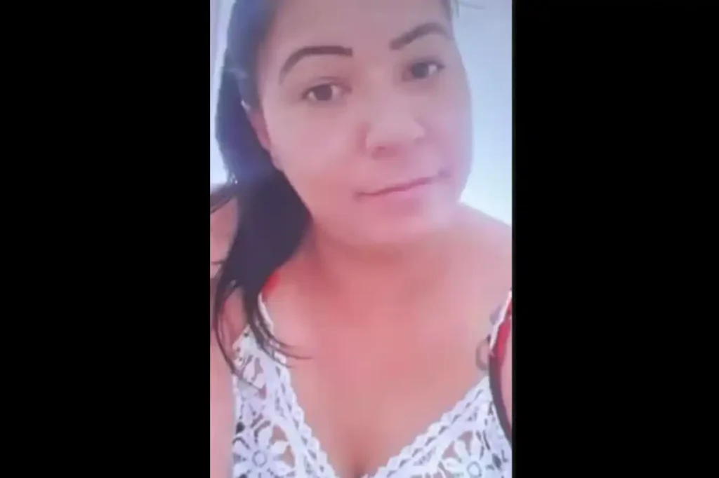 Mulher é morta a facadas pelo companheiro, que foge em Osasco