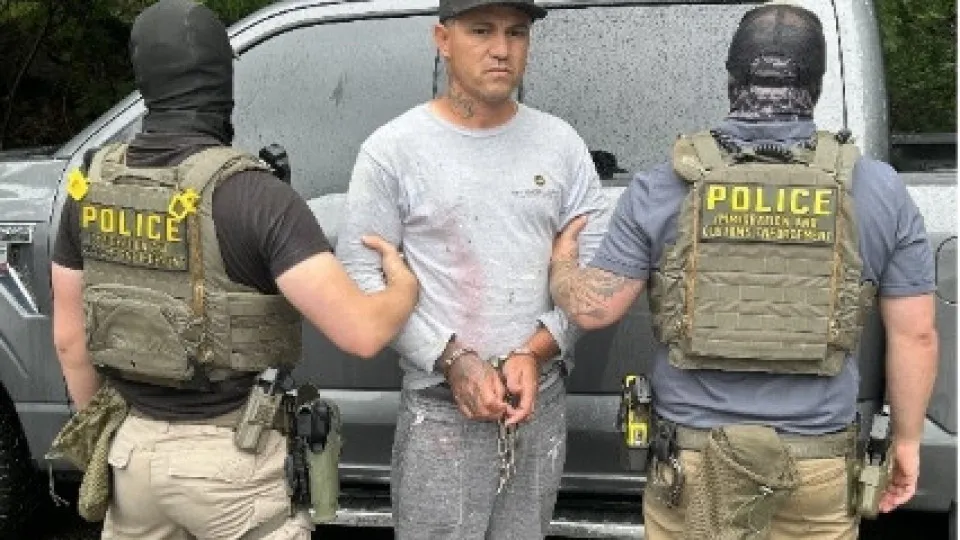 Brasileiro procurado por homicídio é detido pelo ICE nos EUA
