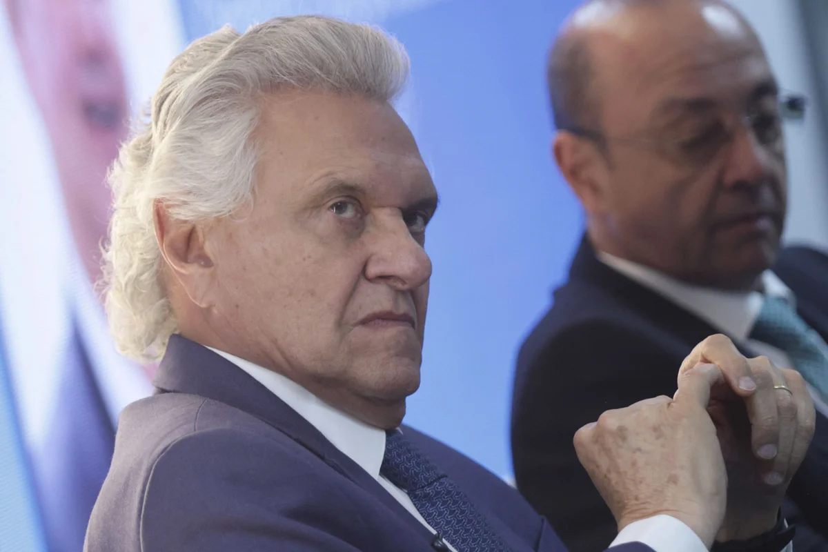 Caiado critica Lula e Flávio Bolsonaro e diz que presidenciável precisa ter "autoridade moral"