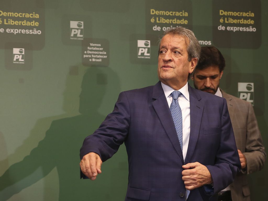 Valdemar defende que Flávio Bolsonaro participe apenas de debates com Lula