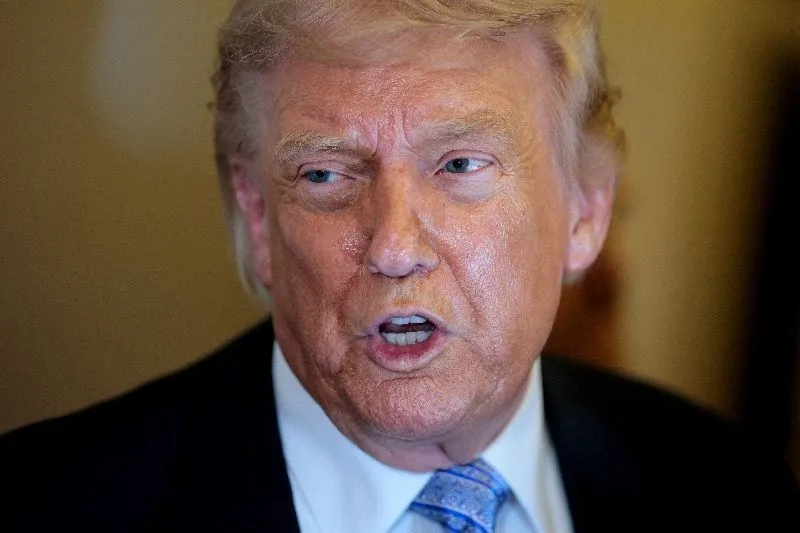 Trump acusa Irã de crise humanitária e intensifica pressão sobre Teerã