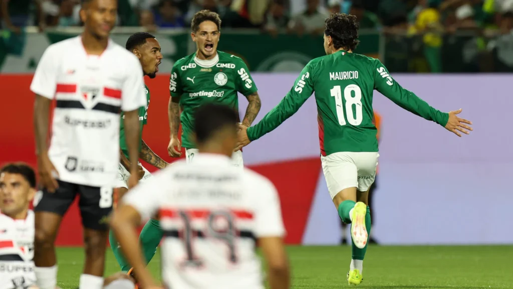 São Paulo avalia poupar jogadores contra o Palmeiras antes de decisão com o Boca