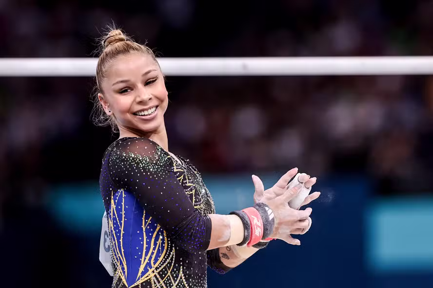 Flávia e Nory conquistam ouro na Copa do Mundo de ginástica