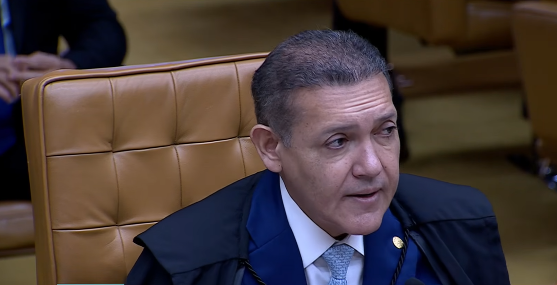 Nunes Marques se declara suspeito e deixa votação sobre Moraes no STF