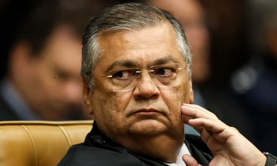 Vídeo: Dino aponta “momento mais corrupto” do Judiciário e questiona condução de processos no STF