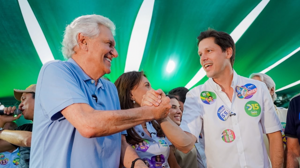 Daniel Vilela lidera com 43,9% e tem 26 pontos de vantagem sobre segundo colocado