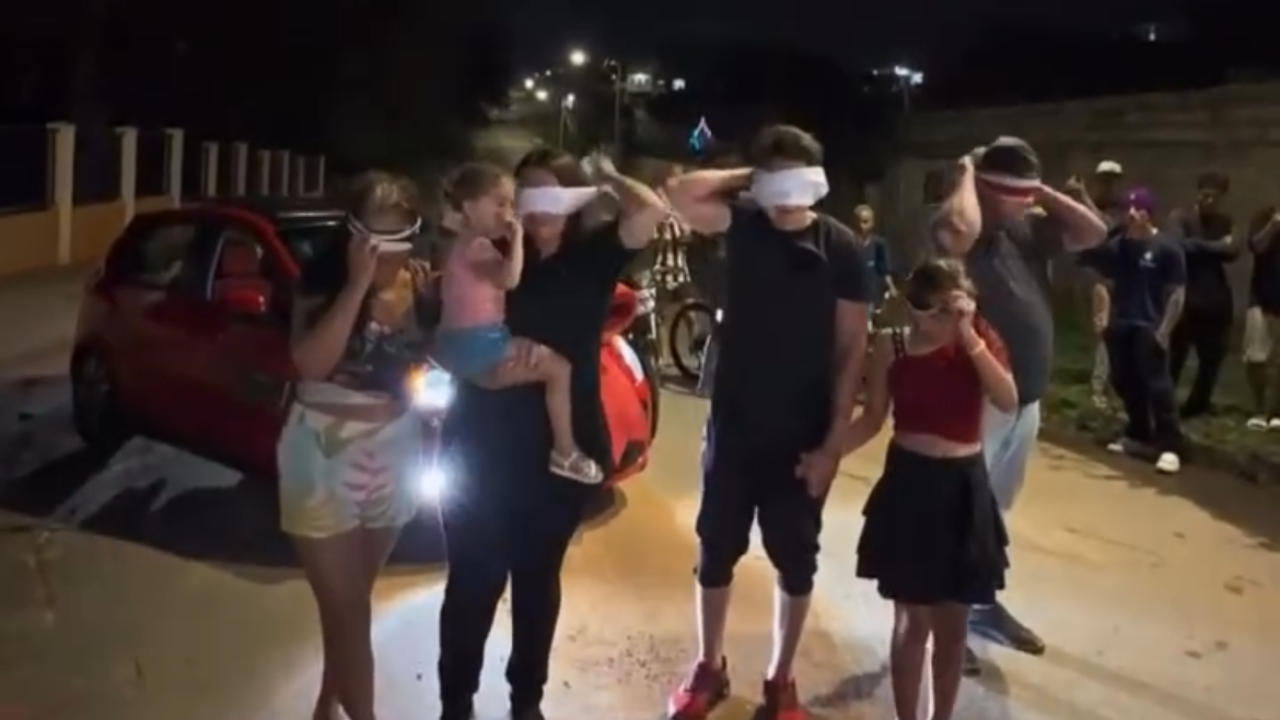 Motoboy que salvou menina de ataque de abelhas ganha carro e moto de presente; assista ao vídeo