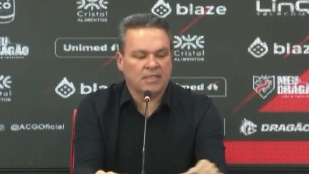 Vídeo: Adson Batista diz que não gosta de petista e critica fim de patrocínios de bets