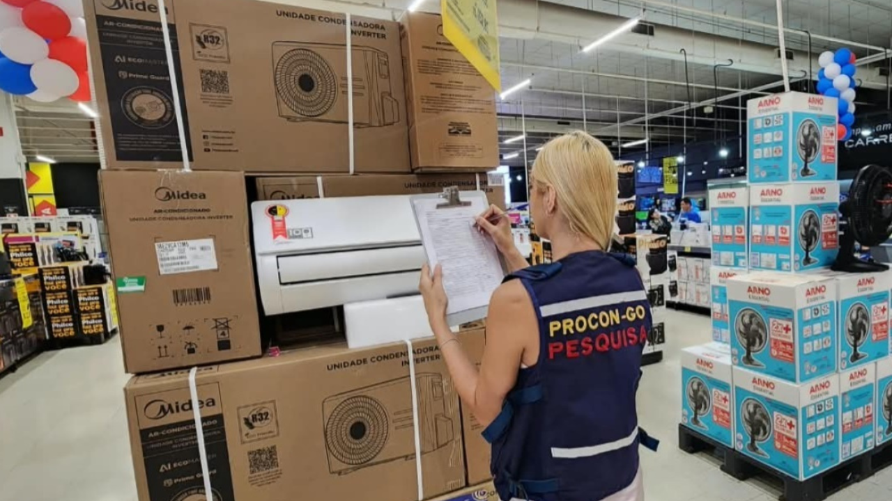 Procon Goiás aponta variação de até 134% em preços de ventiladores e ar-condicionado