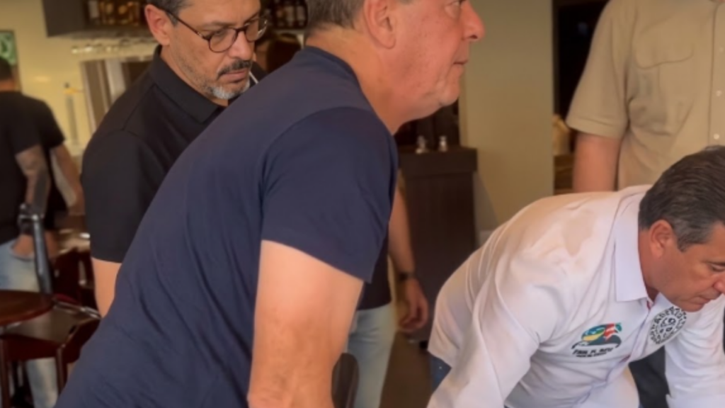 Vídeo: Subsecretário da Segurança Pública de Goiás sofre parada cardíaca em empório de Goiânia