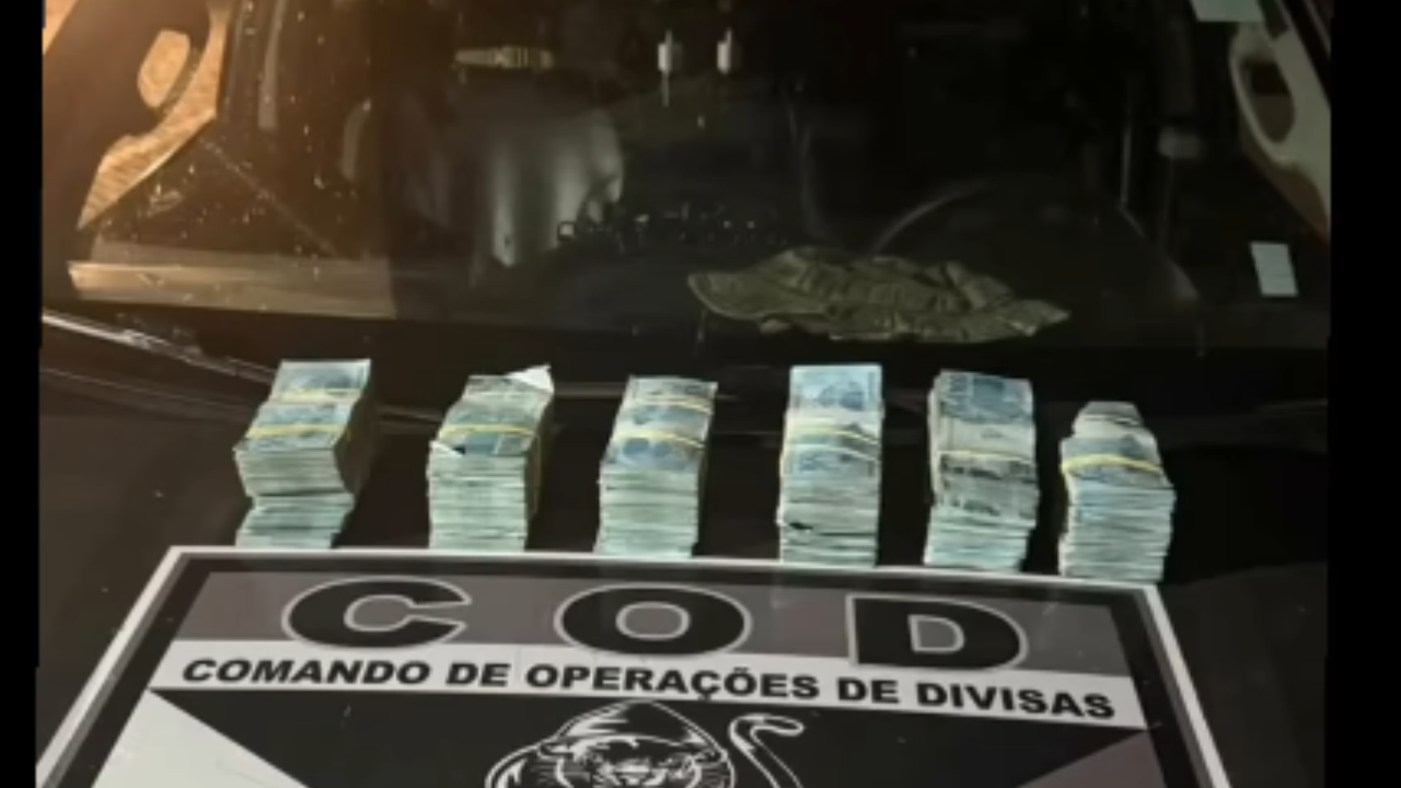 Vídeo: COD localiza R$ 300 mil em espécie sem comprovação de origem em veículo de SP