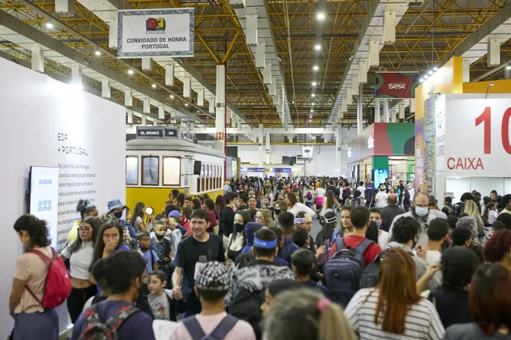 Bienal do Livro de São Paulo começa nesta sexta com autores de destaque e transporte gratuito