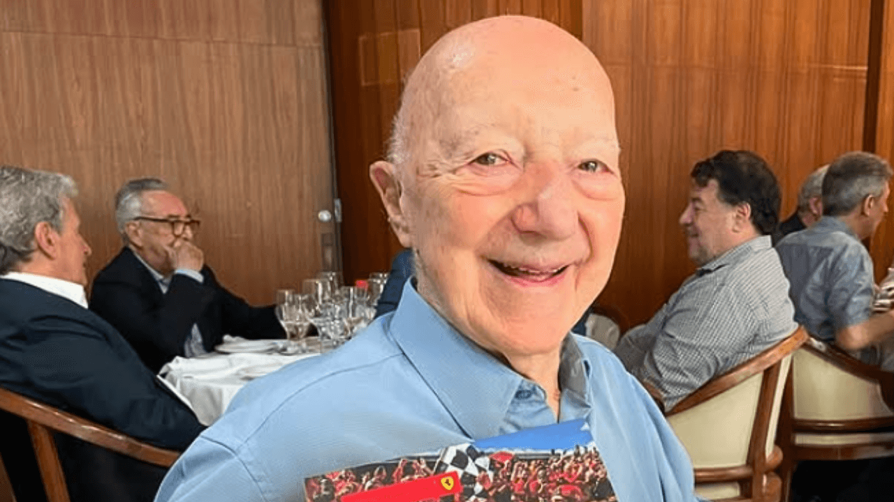 Cláudio Carsughi, mestre do jornalismo esportivo e automobilístico, morre aos 93 anos