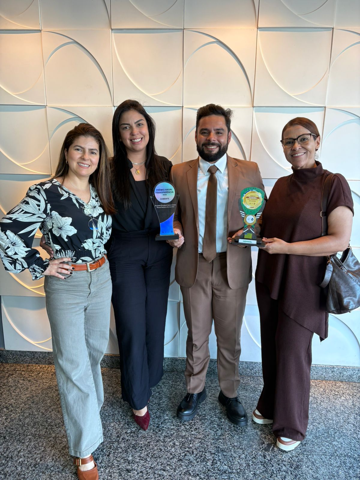 HEMNSL conquista Prêmio Diamante em Transparência e Ouro em Ouvidoria