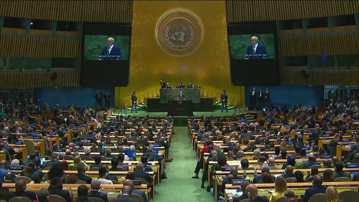 Escada rolante consertada e tensão diplomática marcam Assembleia Geral da ONU