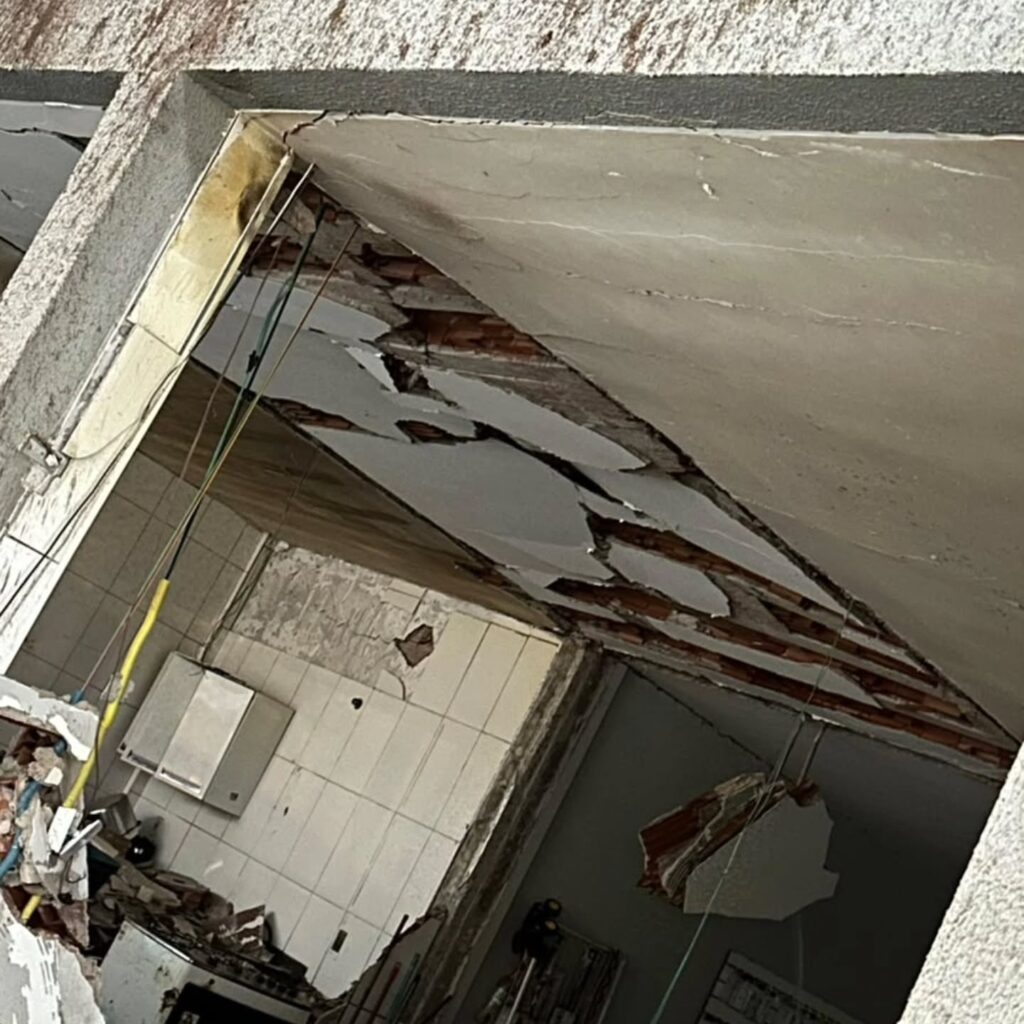 Bombeiros encontraram três botijões de gás e sistema canalizado na área atingida. Causa da explosão ainda será investigada