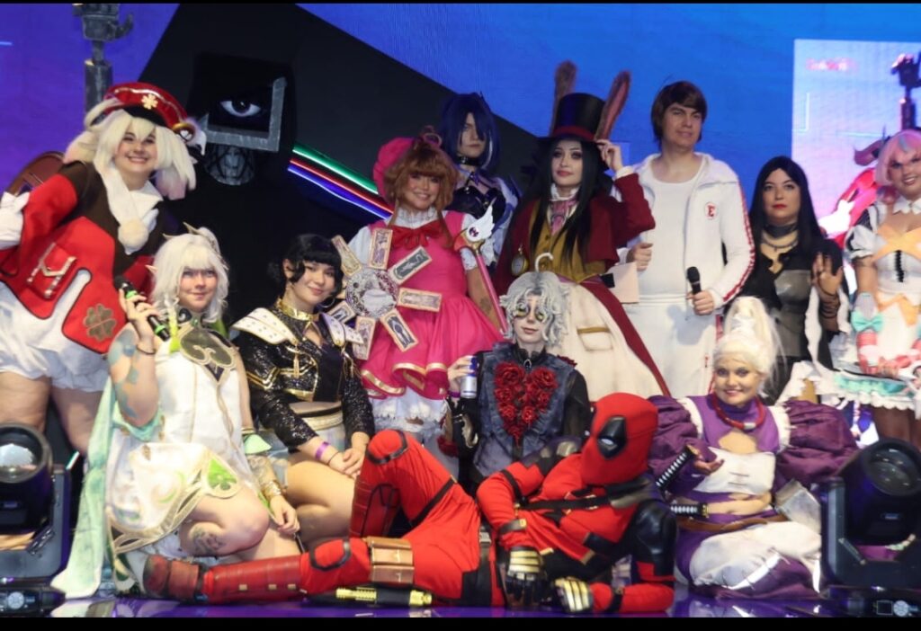 Cosplayers e gamers combatem caretice goiana