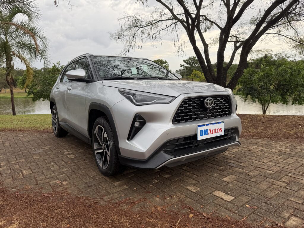 Teste: Toyota Yaris Cross XRX híbrido fica devendo no desempenho, mas ganha na economia