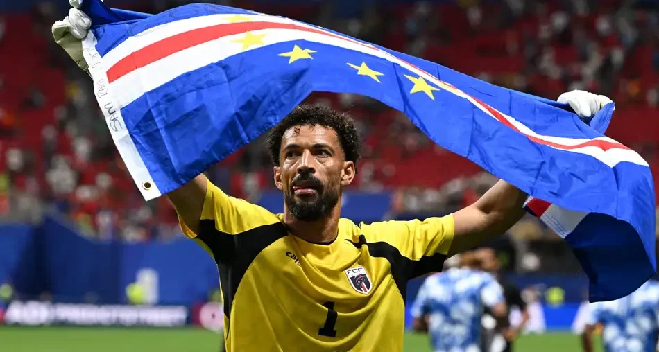 Vozinha entra na disputa pelo prêmio de melhor goleiro da Bola de Ouro em 2026